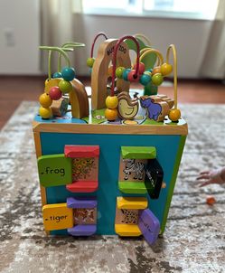Kids play center activity cube