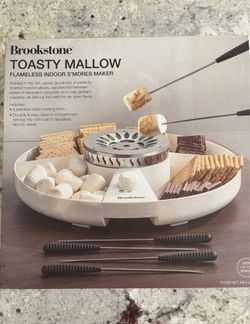 Brookstone Toasty Mallow Flameless Indoor Smores Maker Marshmallow Toaster