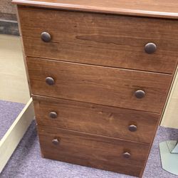 New 4 Drawer Dresser Chest