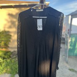 Women’s dress by Zara size large