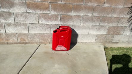 Gas can