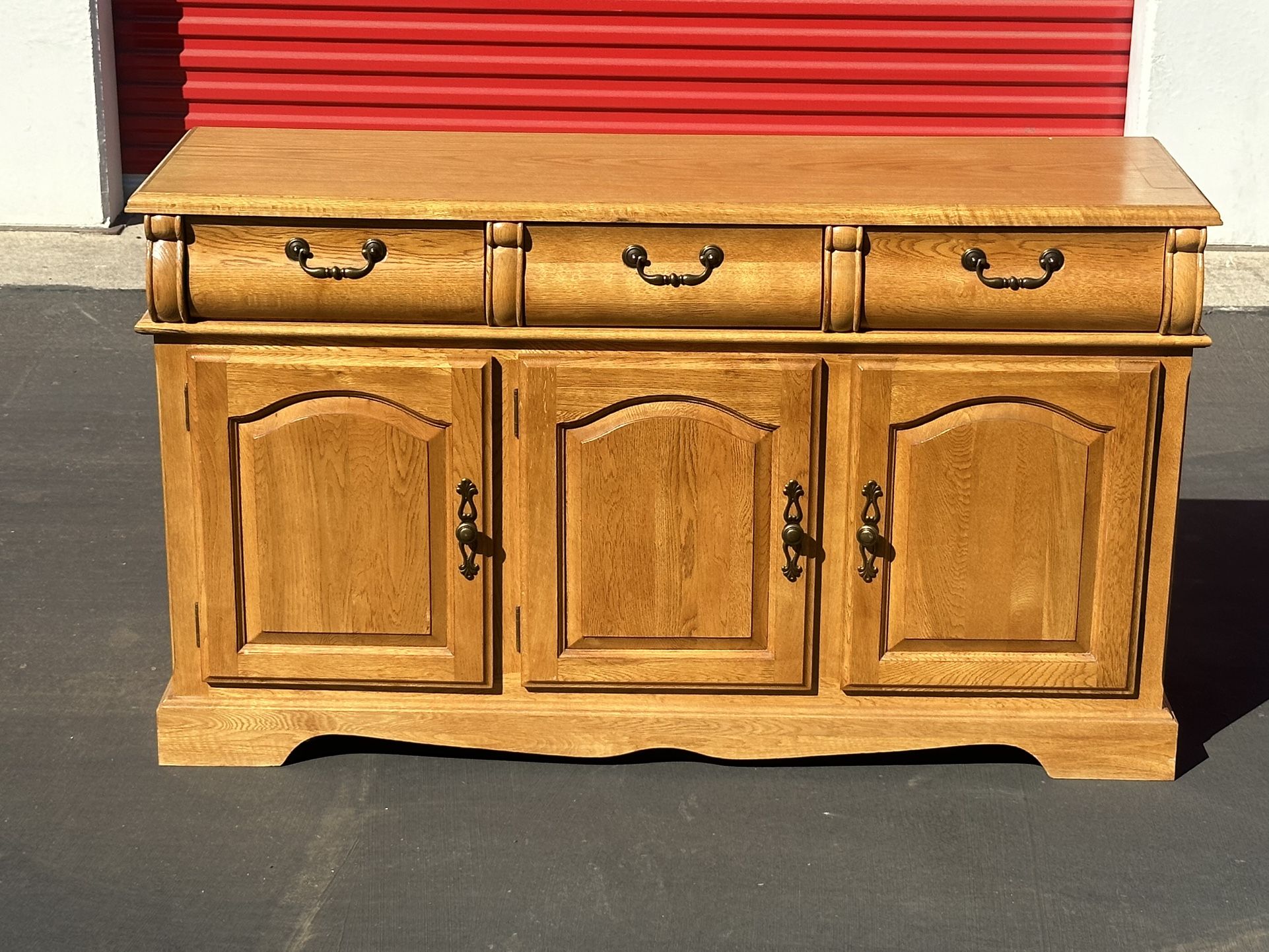 Oak Buffet
