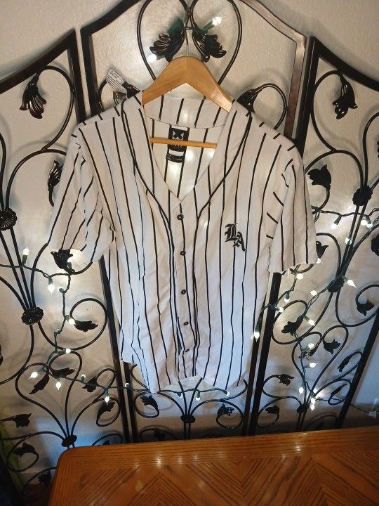 Large Black & White Baseball ⚾️ Stripe Button Jersey Size Large LA