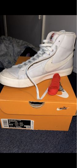 Nike Blazer Mid '77 EMB Size 8.5 women’s