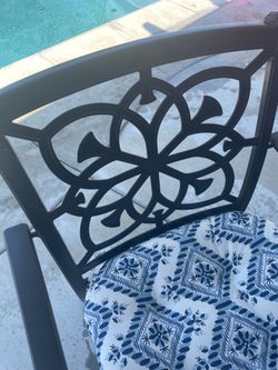 Looking for chairs with this look