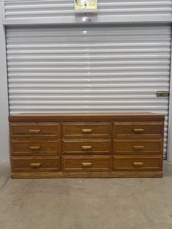 9 drawers Dresser