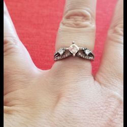 Princess Cut Diamond / 14k White Gold . 