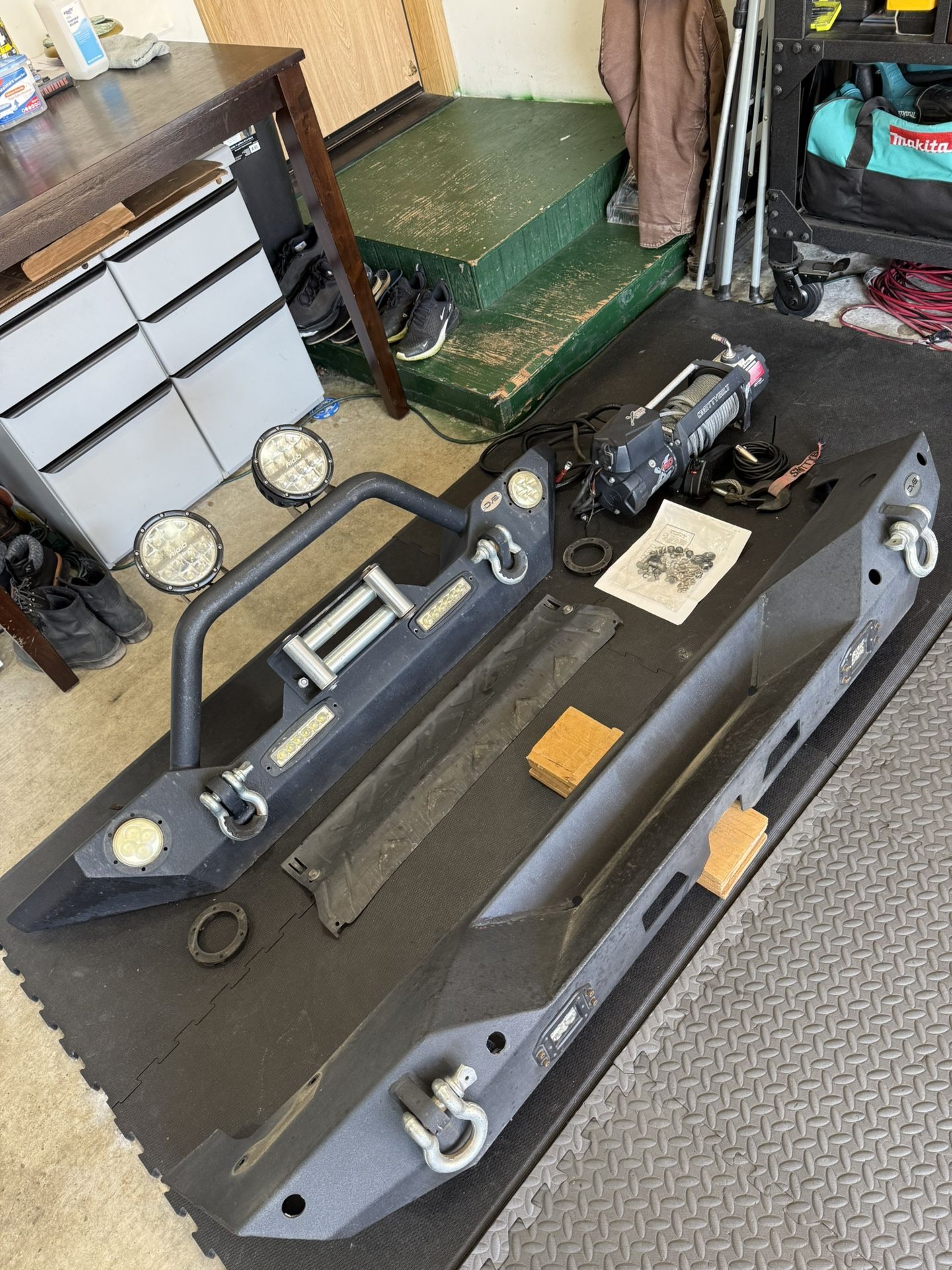 Jeep Wrangler JL Parts Lot