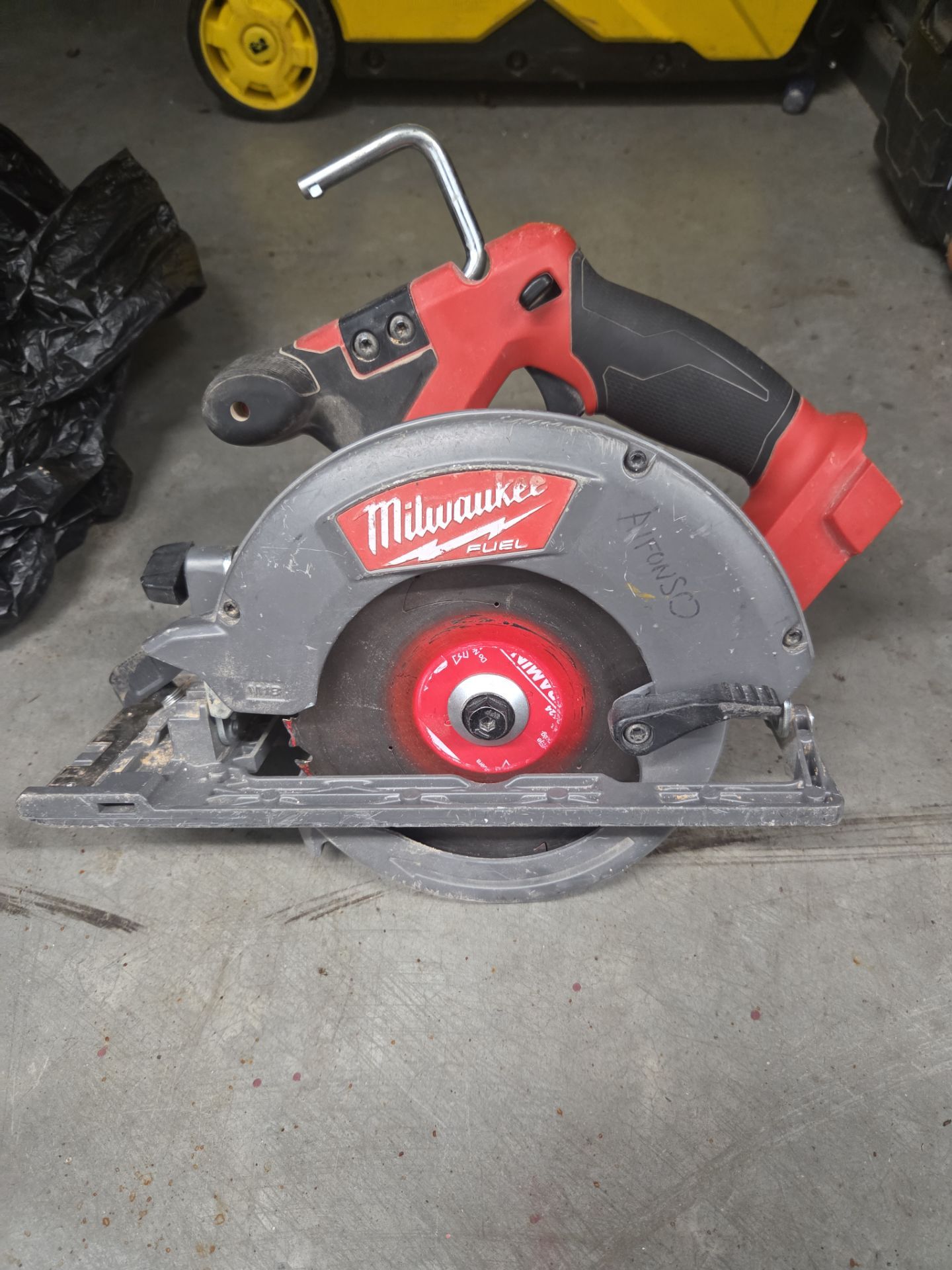 Milwaukee 6-1/2 in circular saw