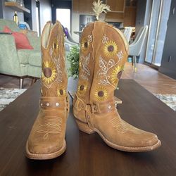 Sunflower Leather Boots Women’s Size 7.5