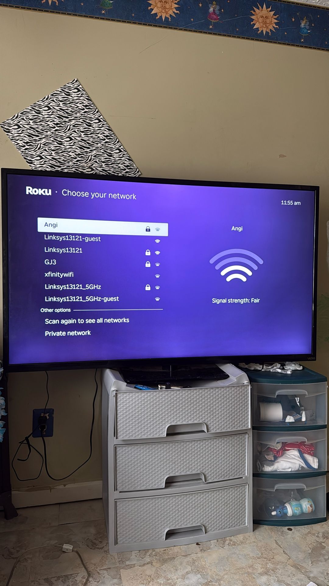 Flat Screen Smart Tv /w Fire Stick