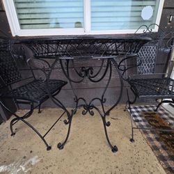 Outdoor 3 Peice Patio Table and Chairs Set (Cast Iron)