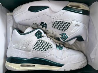 Jordan 4s