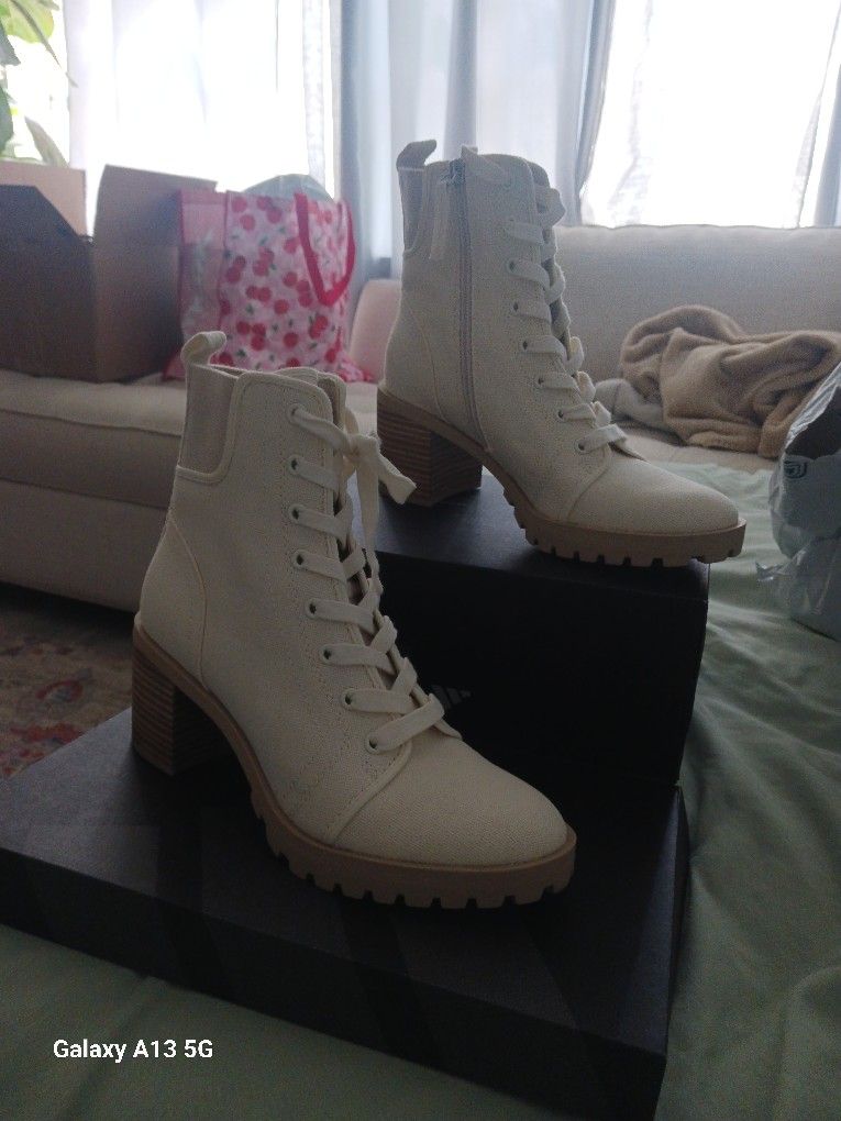 Womens Dolce Vita Lace Up Boots. Brand New