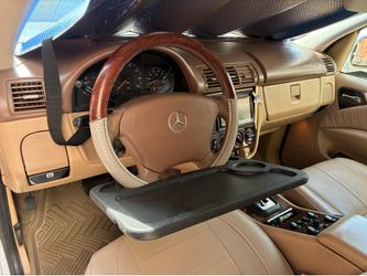 Steering wheel food tray