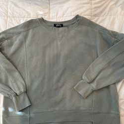 VINYL Crewneck Sweatshirt – Size M