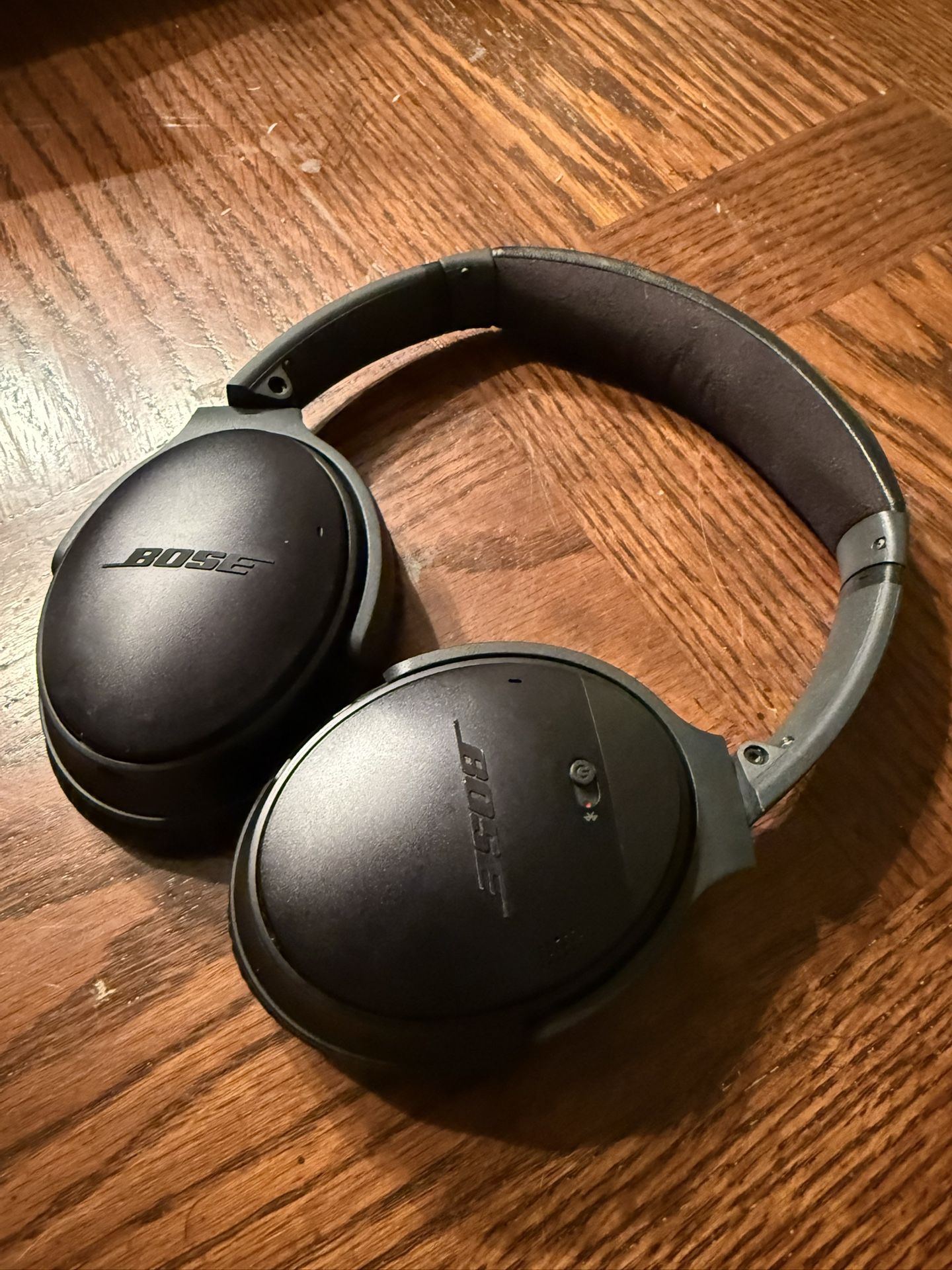 Bose quiet comfort 35 Bluetooth headphones