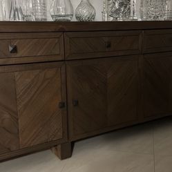 Customized Solid Wood Credenza 4 Drawers & 4 Doors 