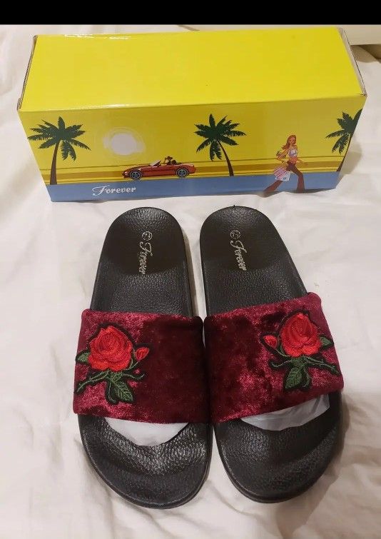 Brand new Sandles size 7 1/2 ( Reseda ca 91335)