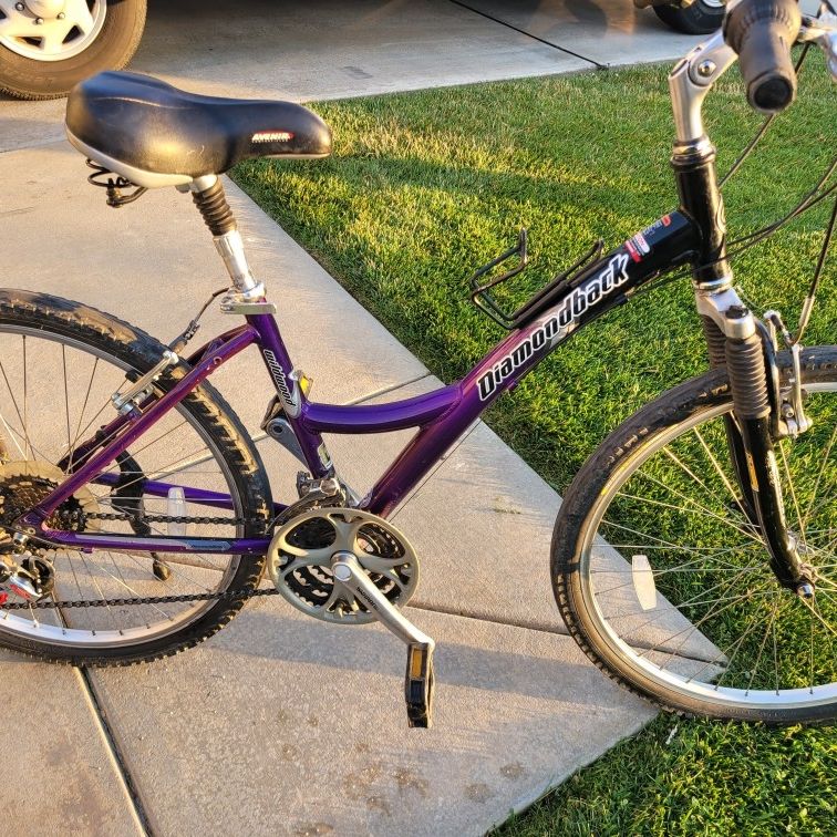 frame diamondback sorrento bicycle