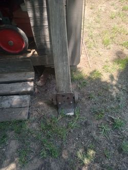 Antique. Pry Dolly