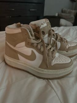 Women’s Jordan’s  71/2