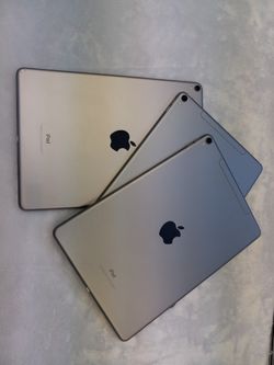 *B2S SALE* iPad Pro 1st Gen  10.5in 64GB wifi +4G UNLOCKED 