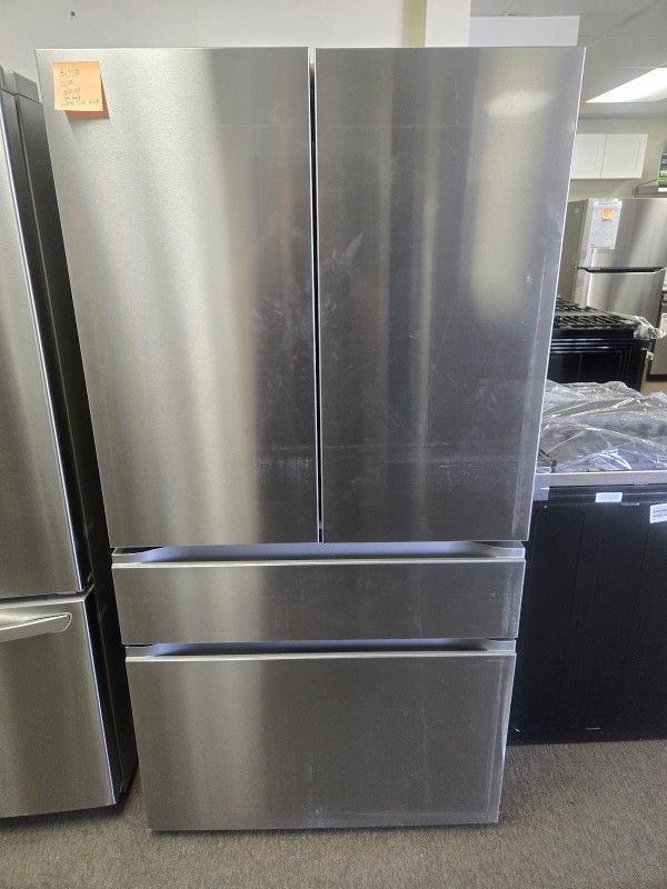 Lg Refrigerator 30 Cu Ft (water inside)