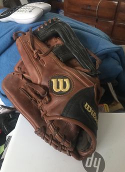 Wilson A-800 “Soft Fit” Youth Baseball Glove