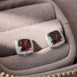 Brand New Genuine Diamonds with Garnet Stones S925 Claw Setting earrings/stud