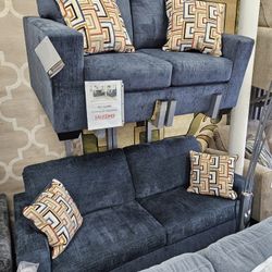 New Stock Ashley Furniture 2pc Sofa Loveseat Special 