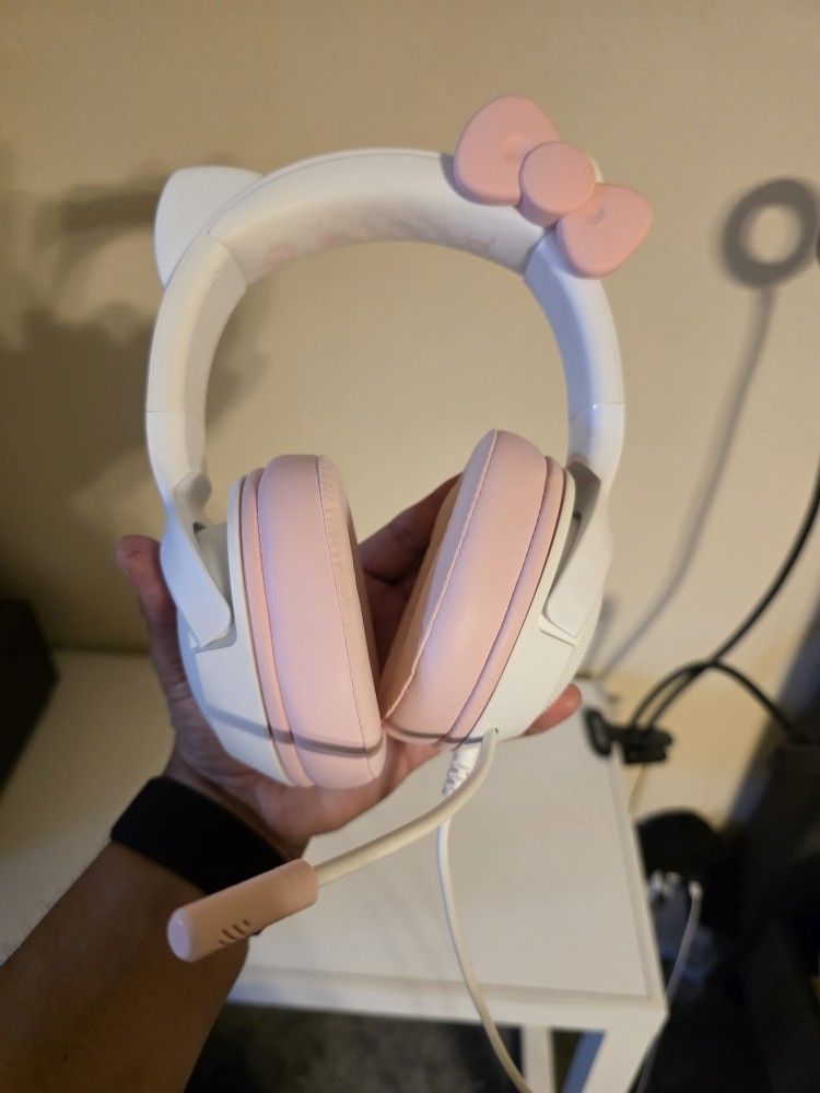 Razer Hello Kitty Headphones