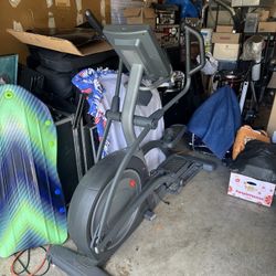 FreeMotion Elliptical Machine
