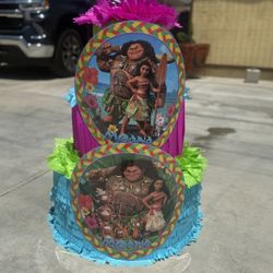 Moana Pinata With Balls 
