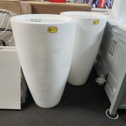 Rain Forest
35 in. Tall White Verona Plastic Planter