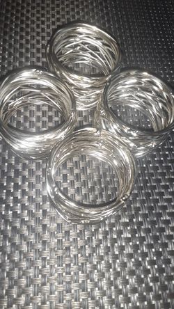 4 ROUND MESH NAPKING HOLDERS