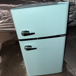 Mini Retro Fridge For Sale $140