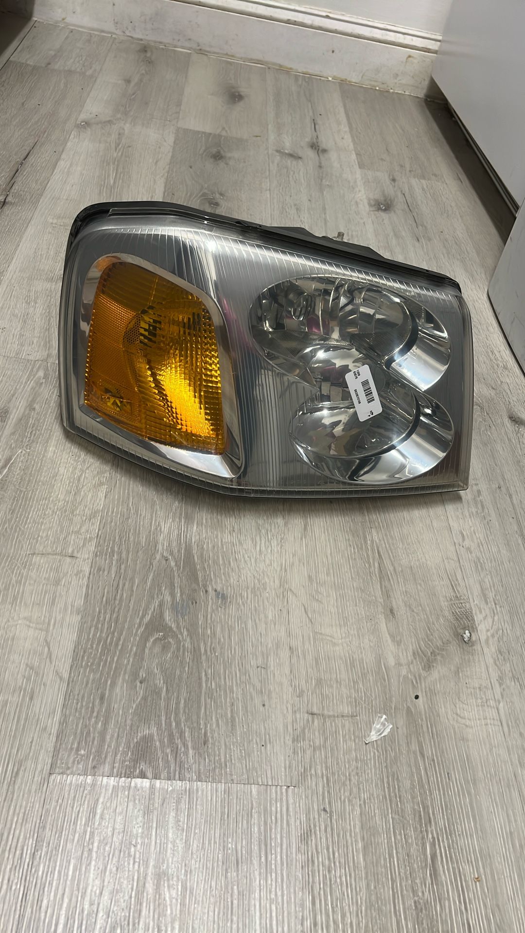 Foco izquierdo delantero De Carro GMC 2005