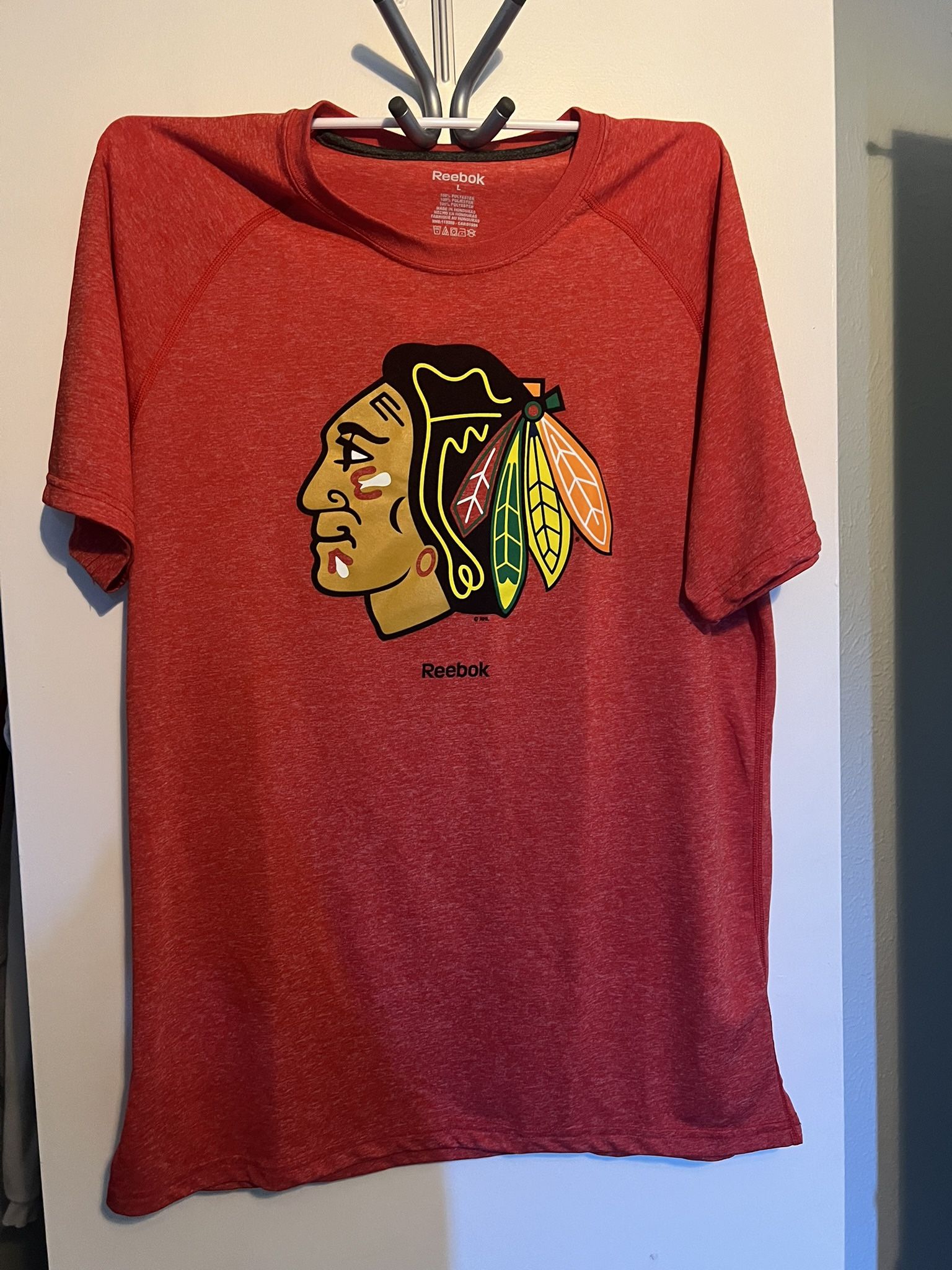 Chicago Blackhawks (L) Workout Shirt