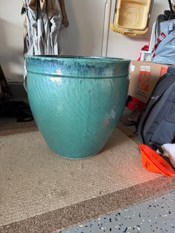 Large Turquoise Pot