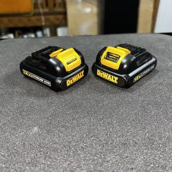 DeWALT 12V MAX DCB120 1.5Ah Batteries – 2 Pack