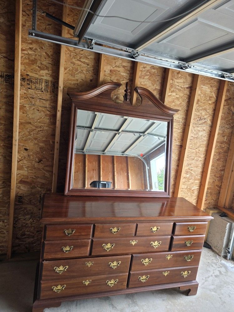 Lincoln Bedroom Set King 2 Side Table & Dresser With Mirror