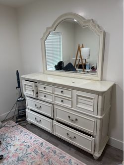 Cream dresser