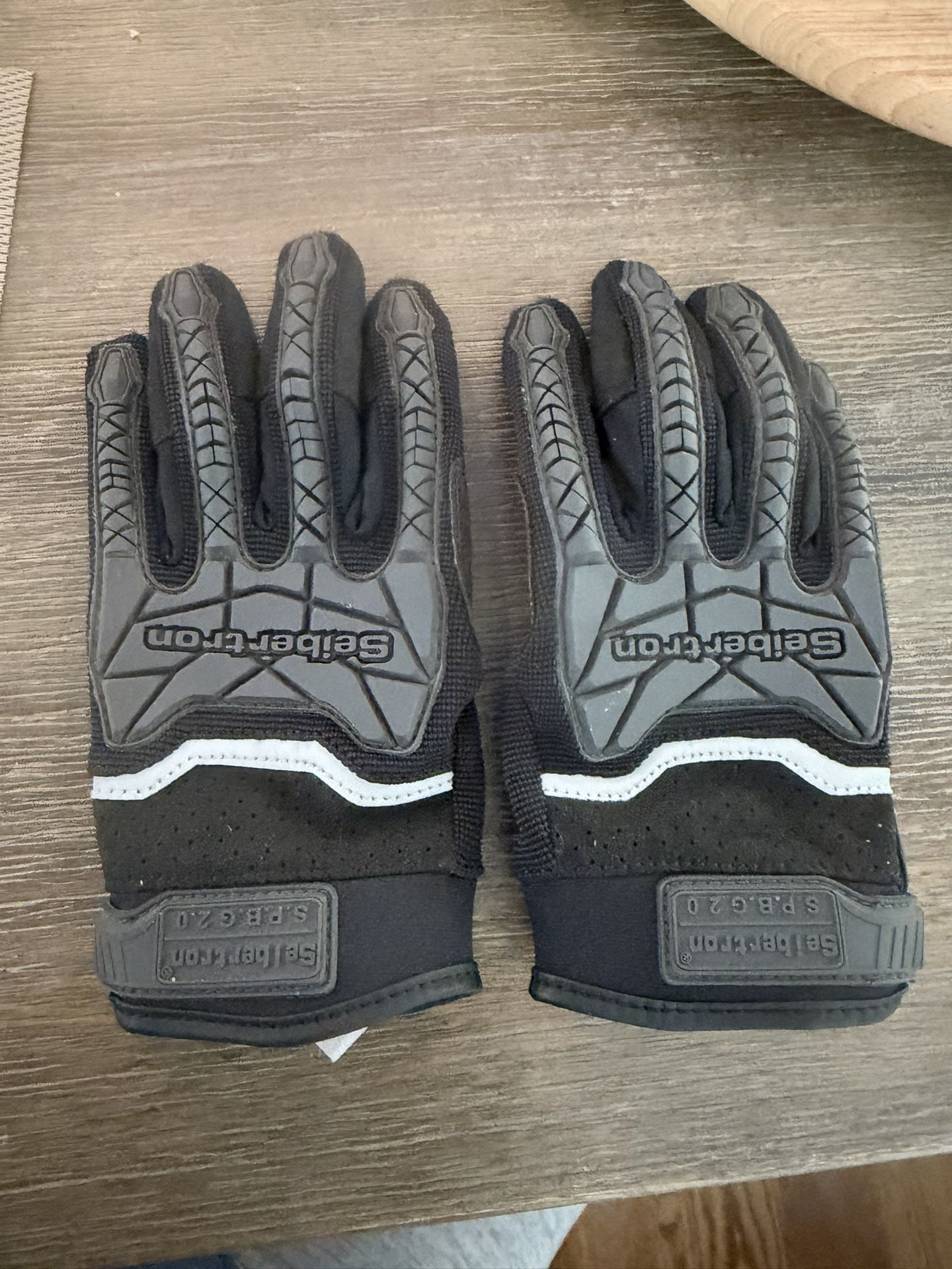  Batting Gloves- Youth L