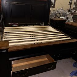 King Bed Set And Matching Tables 