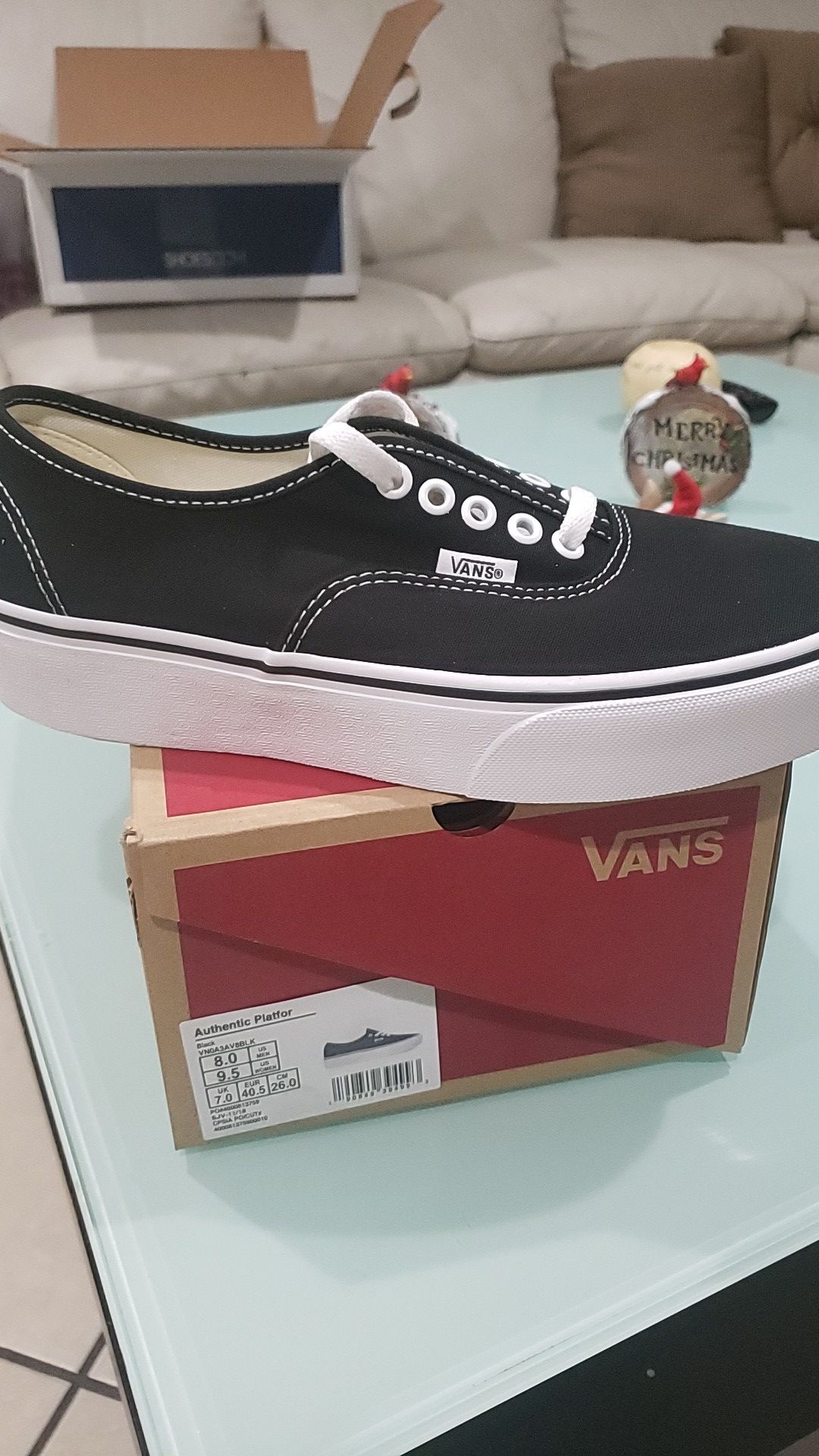 Brand New VANS platform size 8