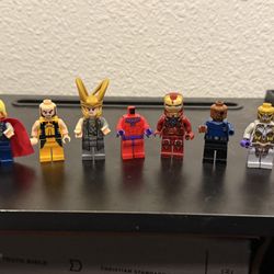 Lego Marvel Super Heroes 6866 Minifigures Lot and Accessories High Value Parts