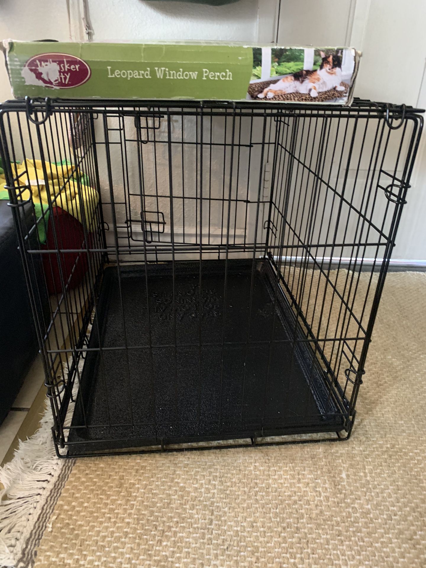 Dog/ cat kennel size s 24x 17