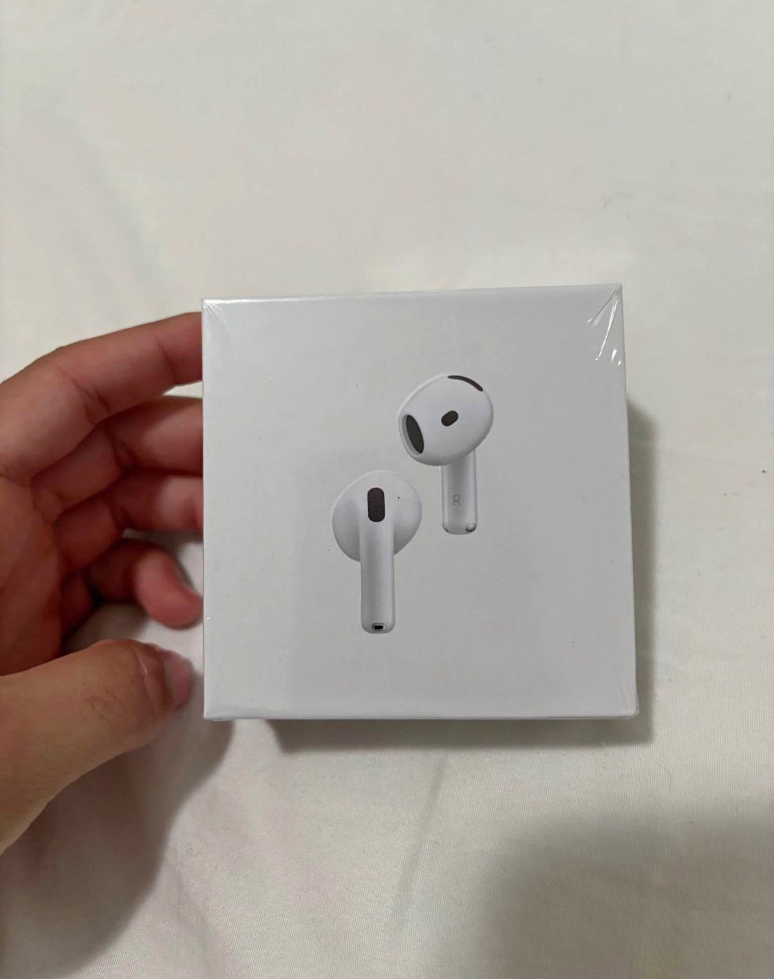 AirPods 4