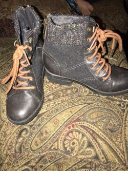 Girls boots size 12 excellent condition